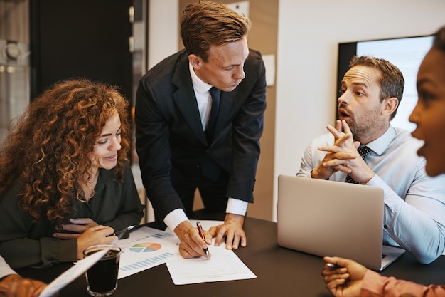 Desenvolvimento de habilidades financeiras para independência econômica