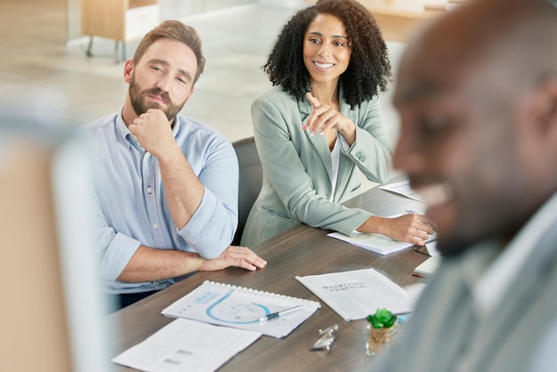 Educação financeira e planejamento de orçamento pessoal para brasileiros